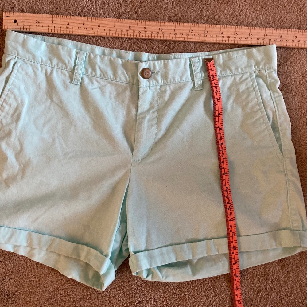 Khakis by Gap 4” Shorts Sz 10 Light Blue/Mint color